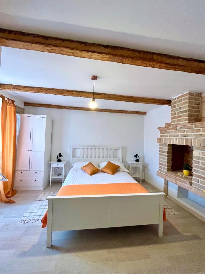 Val Comeza Hotel Komiza Ngoại thất bức ảnh